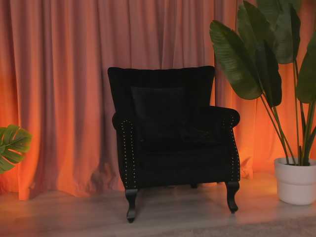 Live sex webcam photo for KylieKroft #291989047