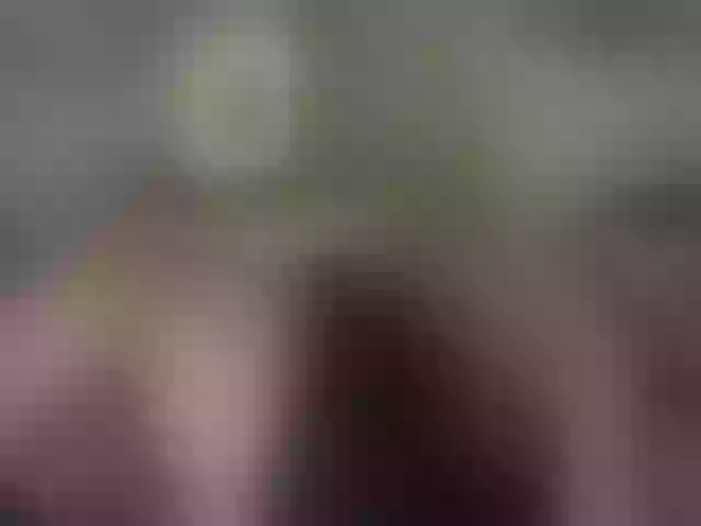 Live sex webcam photo for KylieSweet1 #290841917