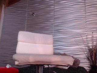 Live sex webcam photo for KylieeCooper #222506060