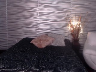 Live sex webcam photo for KylieeCooper #231286052