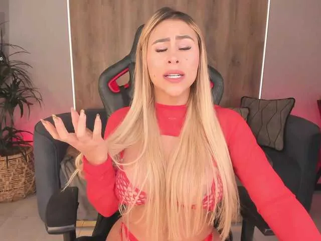 Live sex webcam photo for KylieeCooper #291287247