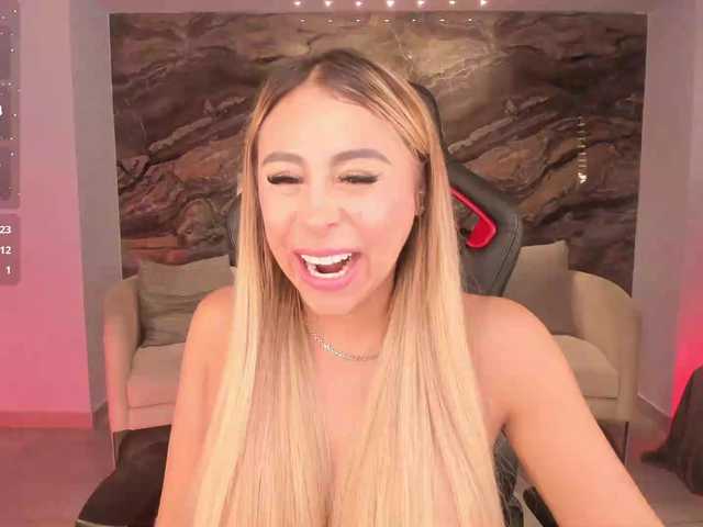 Live sex webcam photo for KylieeCooper #291453073