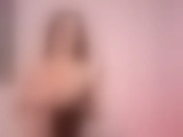 Live sex webcam photo for KyraCase #292353230