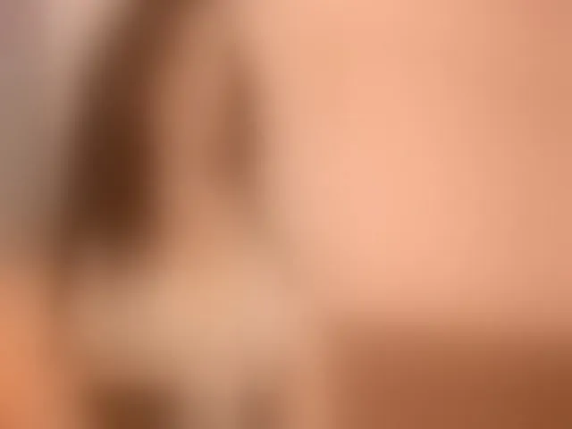 Live sex webcam photo for KyraCase #293105300