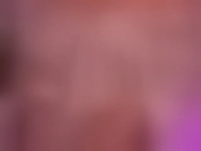 Live sex webcam photo for KyraCase #293998879
