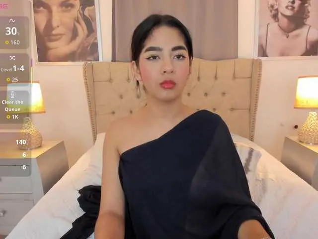 Live sex webcam photo for Kyraaa #291848591