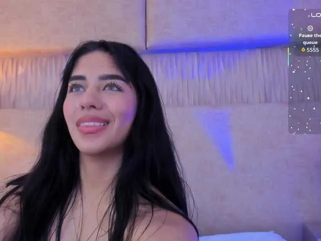 Live sex webcam photo for Kyraaa #292016463