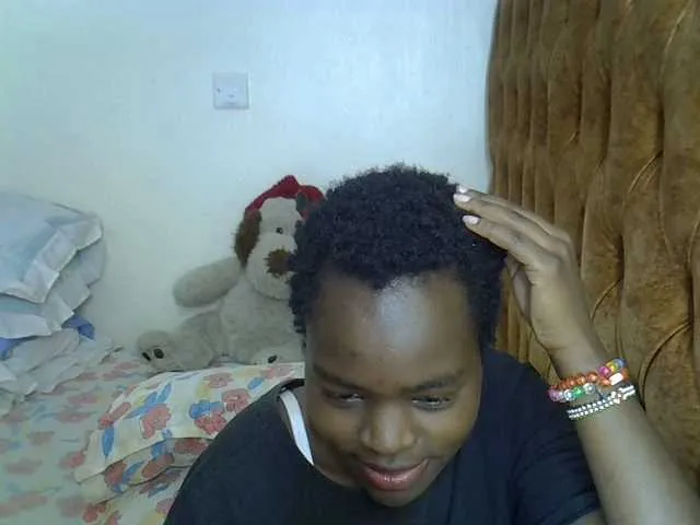 Live sex webcam photo for L-isa #292019643