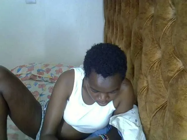 Live sex webcam photo for L-isa #292060399