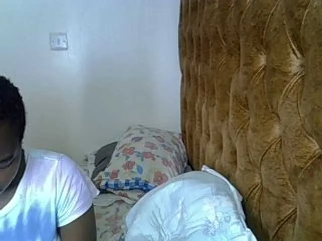 Live sex webcam photo for L-isa #292174304