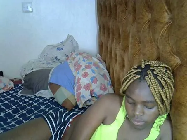 Live sex webcam photo for L-isa #292289384