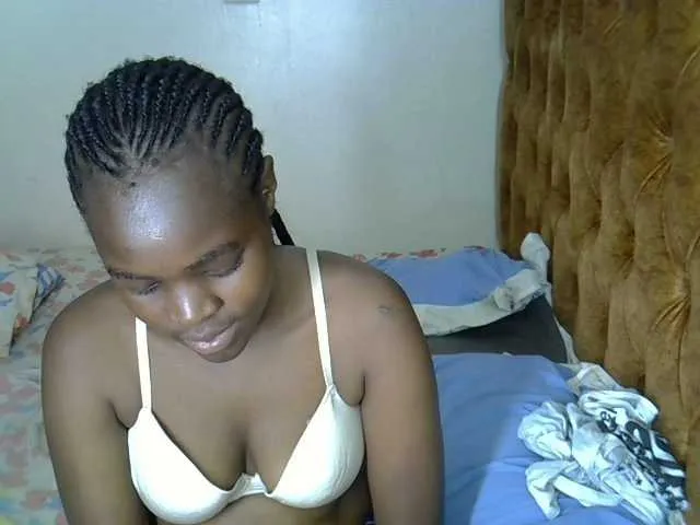 Live sex webcam photo for L-isa #292370354