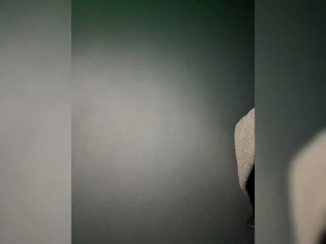 Live sex webcam photo for L0lly-D0lly #291599467