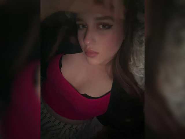 Live sex webcam photo for L0lly-D0lly #292111774