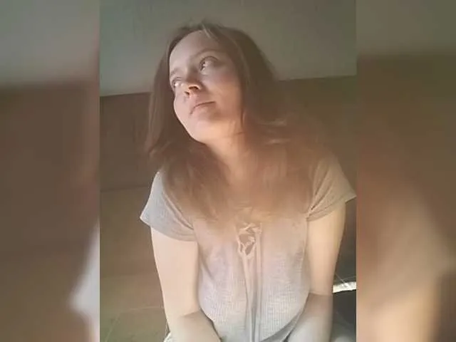 Live sex webcam photo for L0ren #273672835
