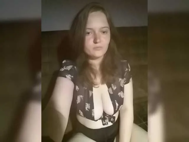 Live sex webcam photo for L0ren #273701917