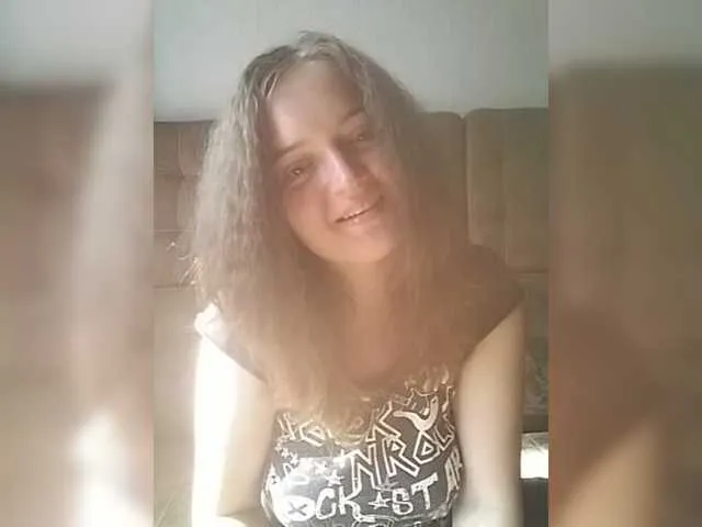 Live sex webcam photo for L0ren #273906475
