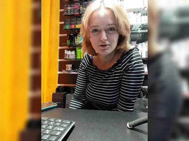 Live sex webcam photo for L0ren #277422071