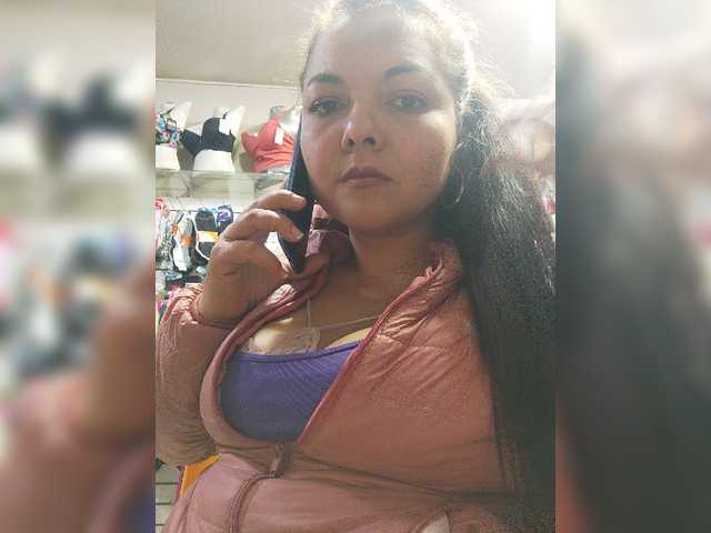 Live sex webcam photo for LABICHOTA1028TQM #275483854