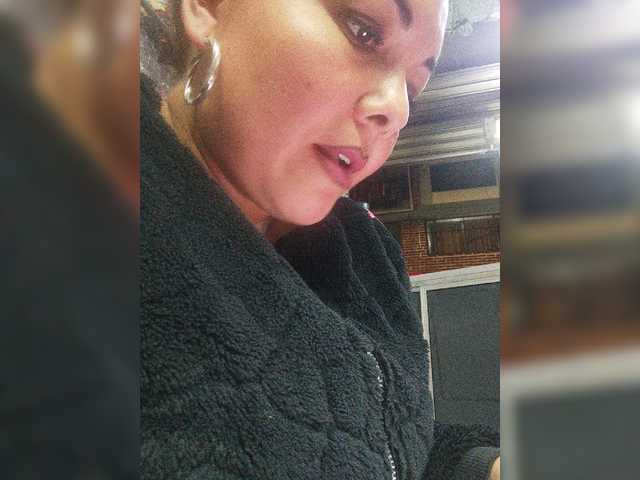 Live sex webcam photo for LABICHOTA1028TQM #275538602