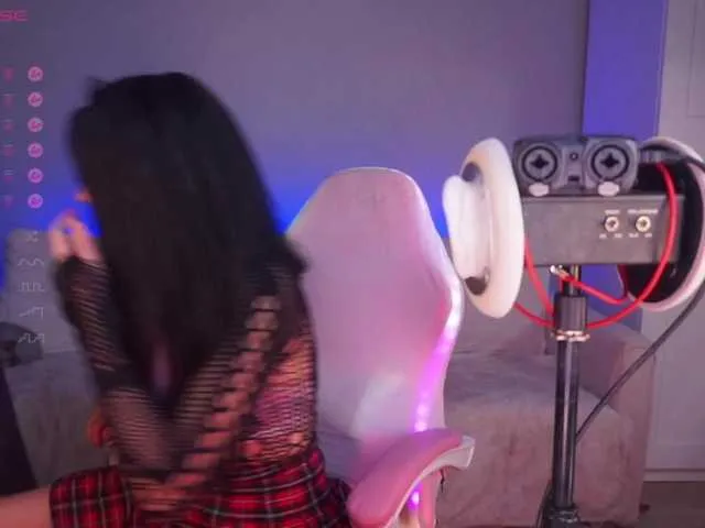 Live sex webcam photo for LADYCharmer #291498865