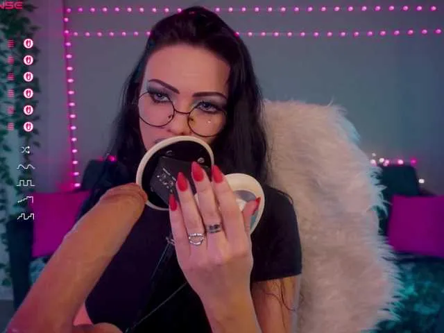 Live sex webcam photo for LADYCharmer #293269097