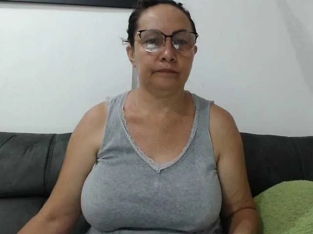 Live sex webcam photo for LATINAANALx #273212574