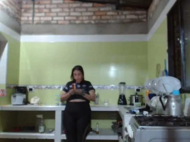 Live sex webcam photo for LAURA-CRAIZY #275587970