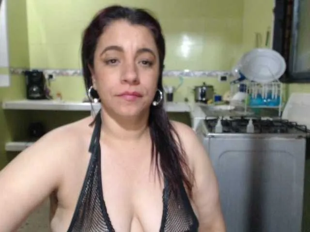 Live sex webcam photo for LAURA-CRAIZY #276010421