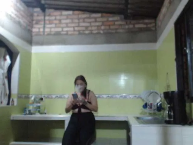 Live sex webcam photo for LAURA-CRAIZY #276713359