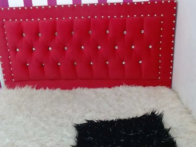 Live sex webcam photo for LAWAWANCO #274440670