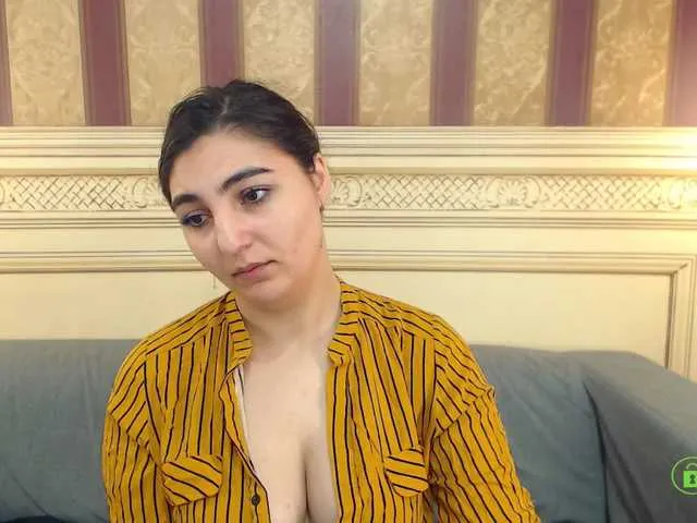 Live sex webcam photo for LEIANATURAL #276780319