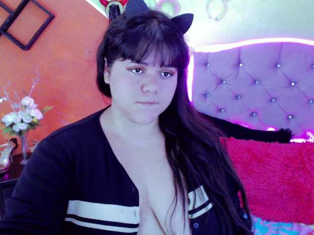 Live sex webcam photo for LETTY-BBW #272942104