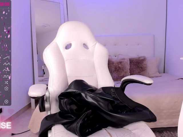 Live sex webcam photo for LIA-DREAMFIRE #275956167