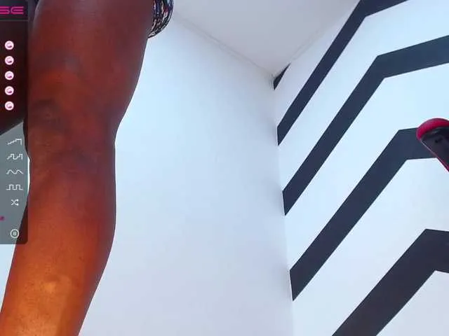 Live sex webcam photo for LIAMBROWNN #274088777
