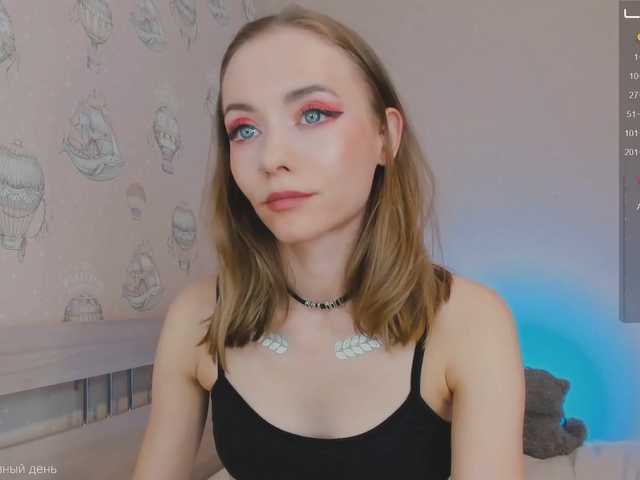 Live sex webcam photo for LISA-ALYSSA #275651960