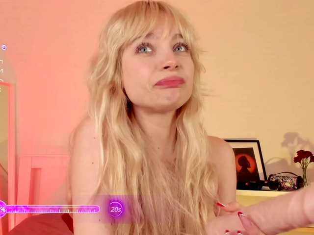 Live sex webcam photo for LISABABYMETAL #276020311