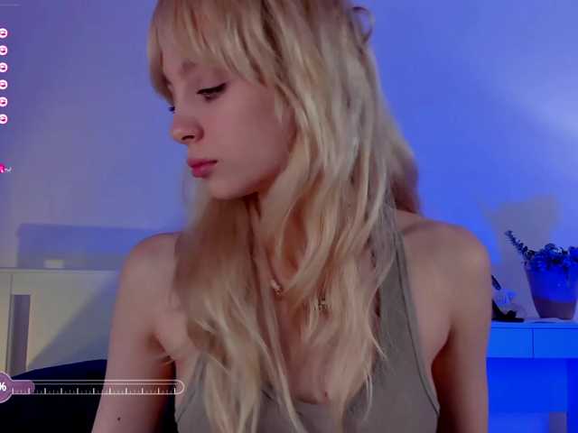 Live sex webcam photo for LISABABYMETAL #276036172