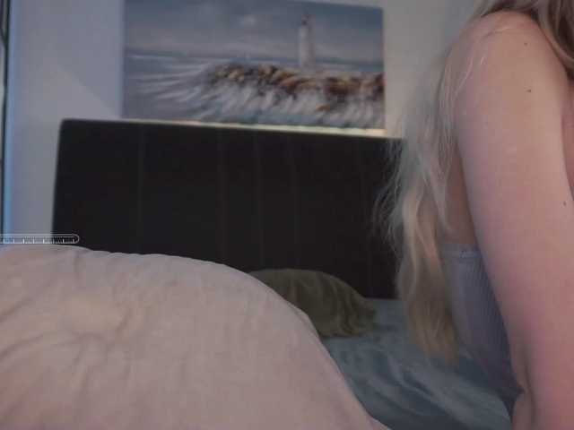 Live sex webcam photo for LISABABYMETAL #276211826