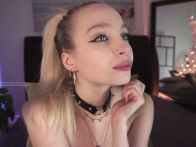 Live sex webcam photo for LISABABYMETAL #276432673