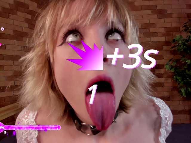 Live sex webcam photo for LISABABYMETAL #277548932