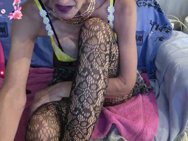 Live sex webcam photo for LISACAM2CAM #291344130