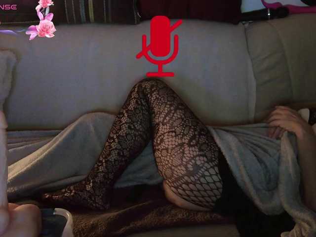 Live sex webcam photo for LISACAM2CAM #292085120