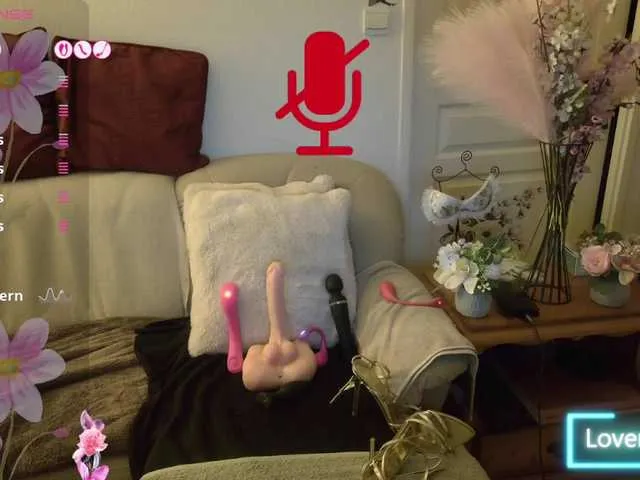 Live sex webcam photo for LISACAM2CAM #292179757