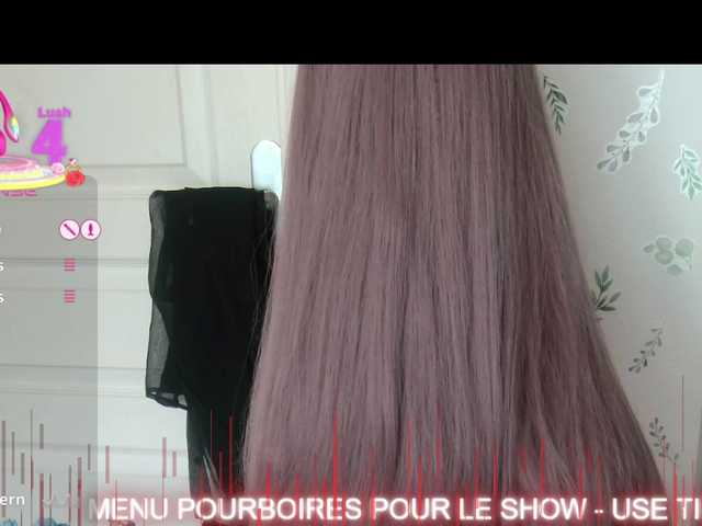 Live sex webcam photo for LISACAM2CAM #292195124