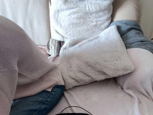 Live sex webcam photo for LISACAM2CAM #292369035