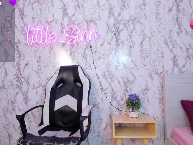 Live sex webcam photo for LITTLE-SIN #290567372