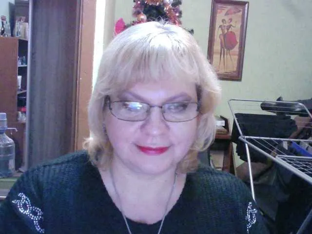 Live sex webcam photo for LOLA88888 #271856866