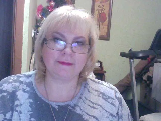 Live sex webcam photo for LOLA88888 #271982797