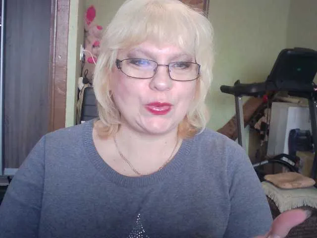 Live sex webcam photo for LOLA88888 #272306249